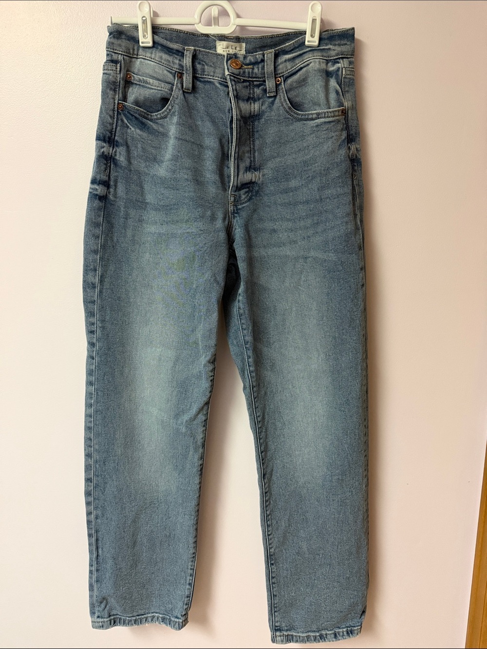 Nicole Miller Button fly Straight Leg Women’s Jeans in Light Blue Denim